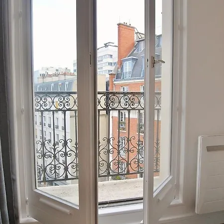 Romantic And Bright * París